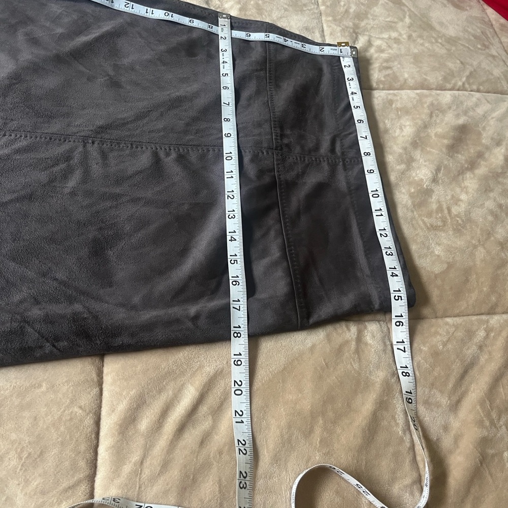 Sophie Max Faux Suede Mini Skirt. Preloved - Picture 8 of 11